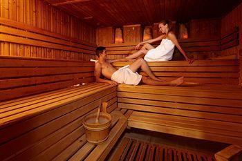Nells Park Hotel 4*